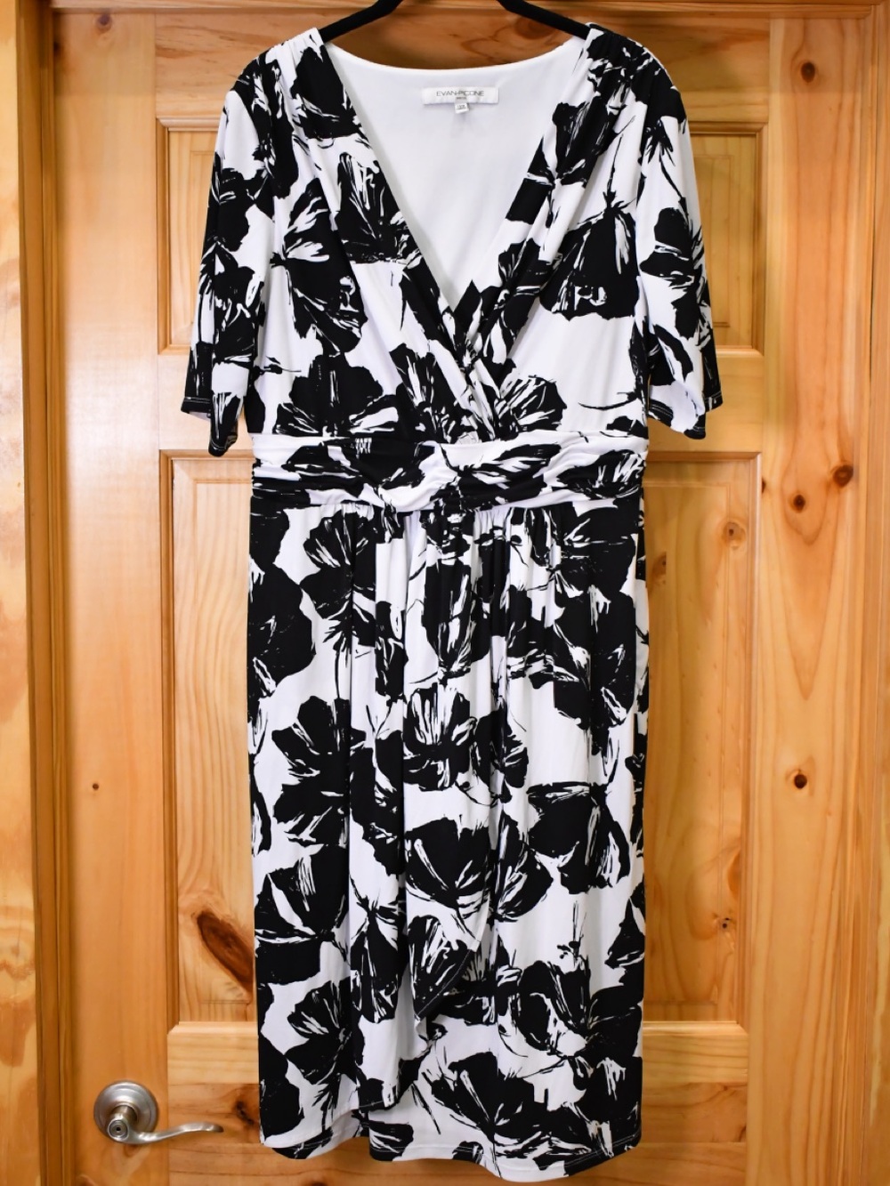 Evan Picone Black & White Floral Midi Short Sleeve Wrap Dress 14W